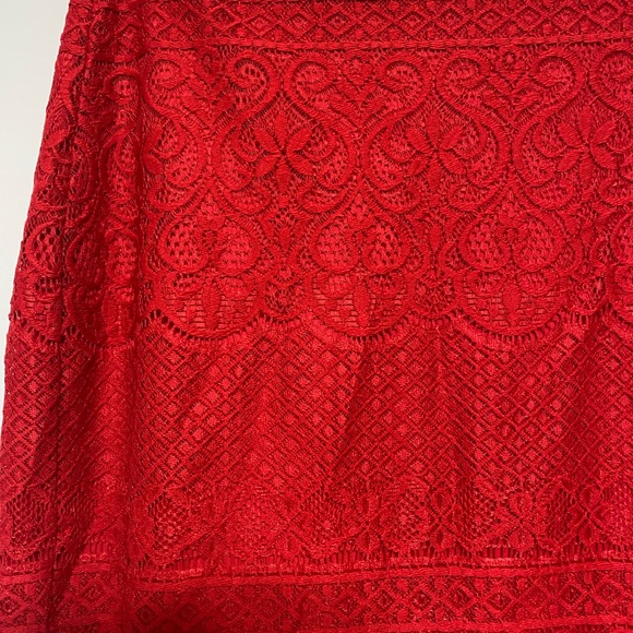 Bebe red lace skirt/crop top 2 piece set size XS - Picture 16 of 17